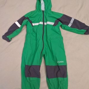 4T Oaki brand seam sealed rain suit